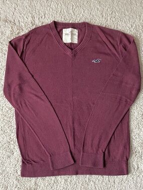 Hollister | Men’s V-Neck Sweater